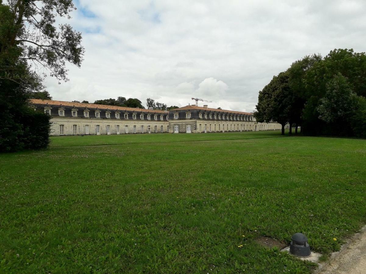 Les Thermes Apartamento Rochefort  Exterior foto